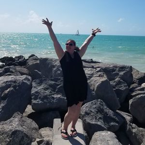 Meet your Posher, Dotti